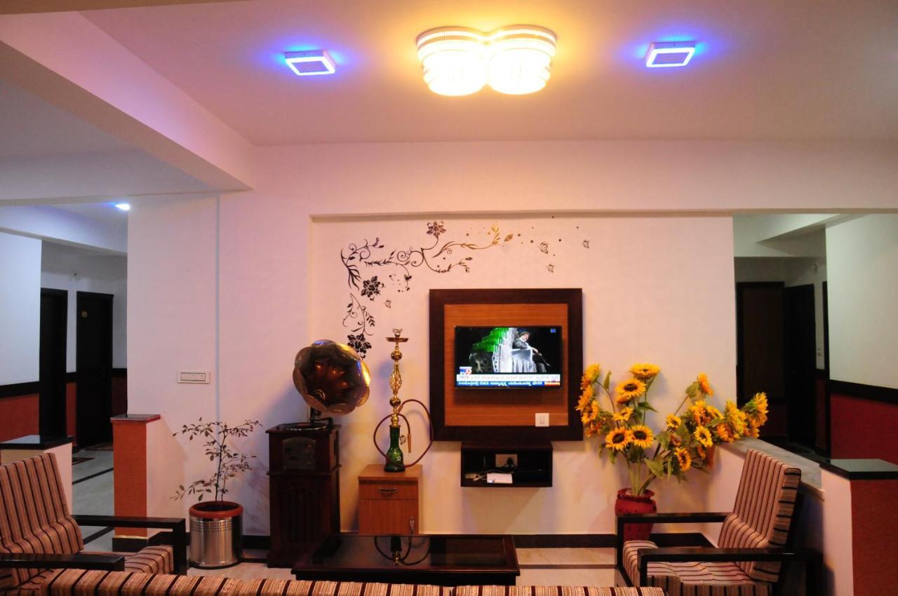 Alwesal International Otel Madikeri Dış mekan fotoğraf
