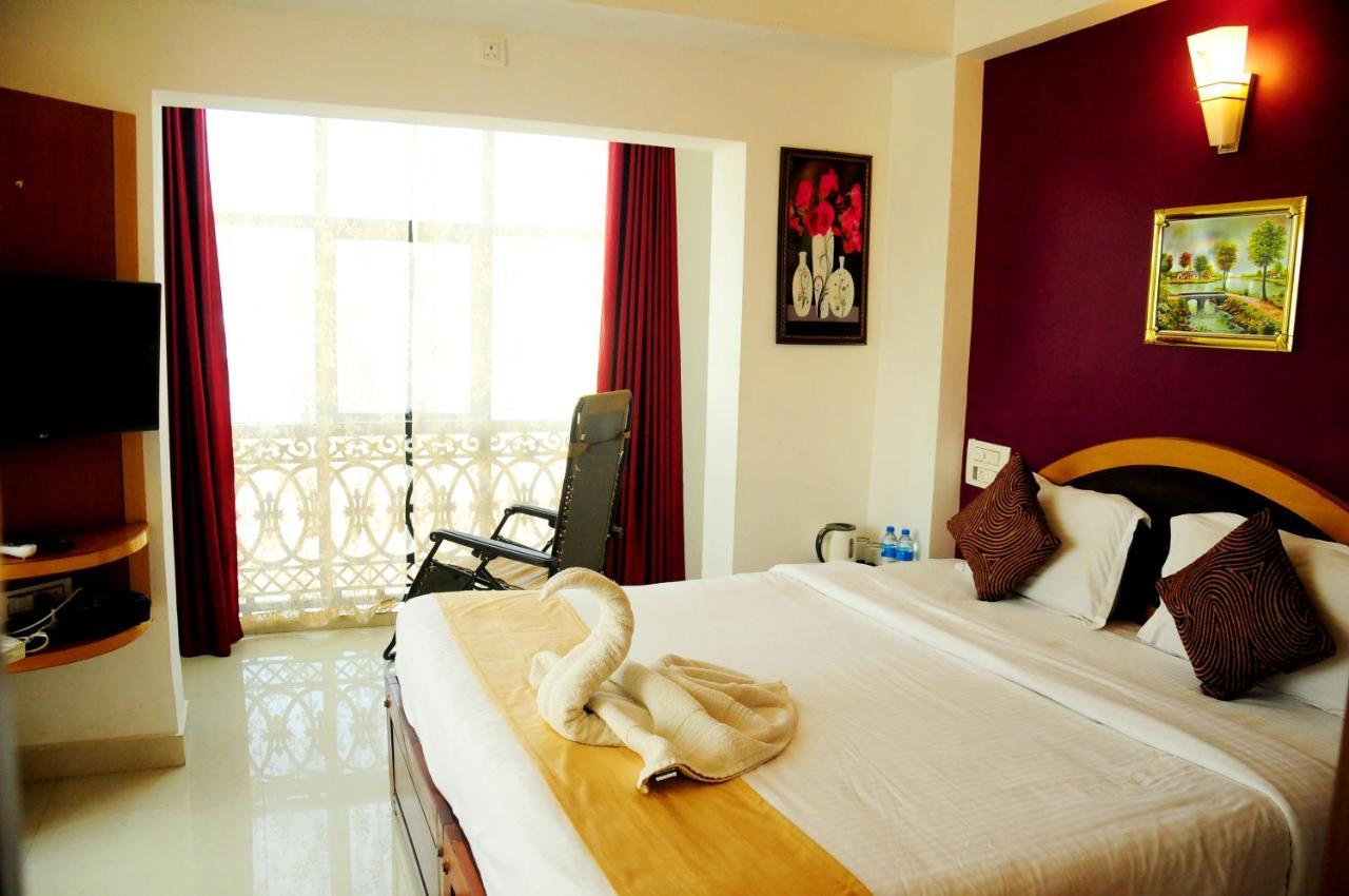 Alwesal International Otel Madikeri Dış mekan fotoğraf