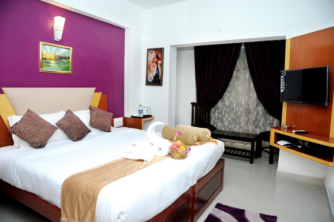 Alwesal International Otel Madikeri Dış mekan fotoğraf