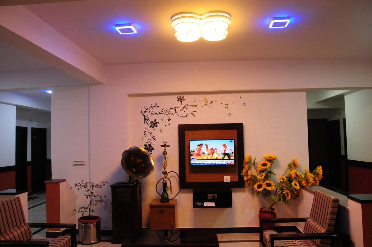 Alwesal International Otel Madikeri Dış mekan fotoğraf