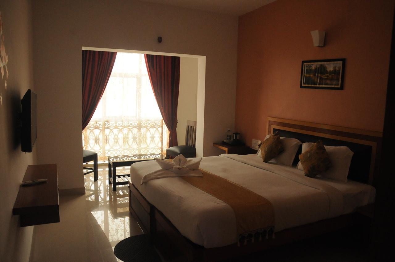 Alwesal International Otel Madikeri Dış mekan fotoğraf