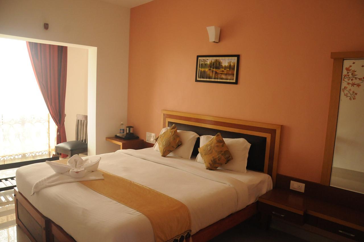 Alwesal International Otel Madikeri Dış mekan fotoğraf