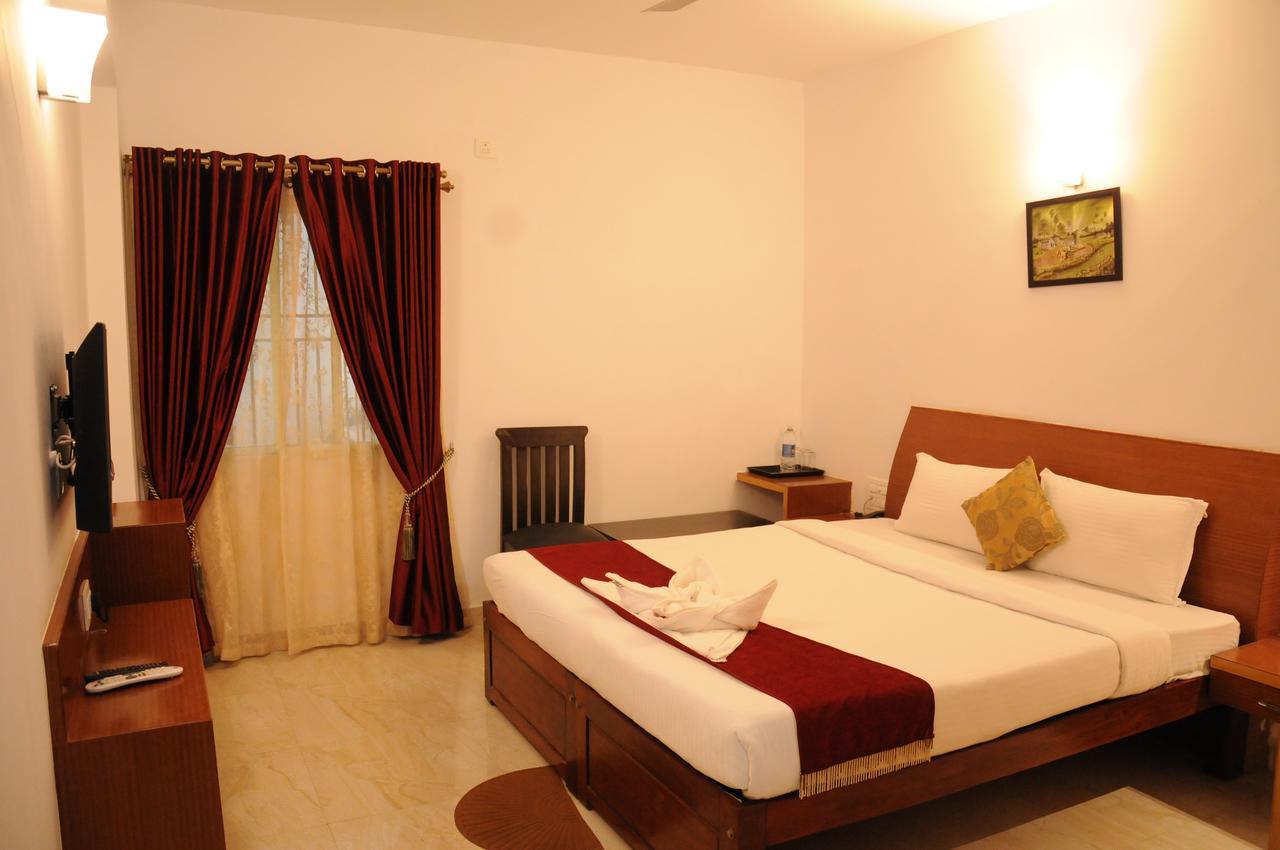 Alwesal International Otel Madikeri Dış mekan fotoğraf