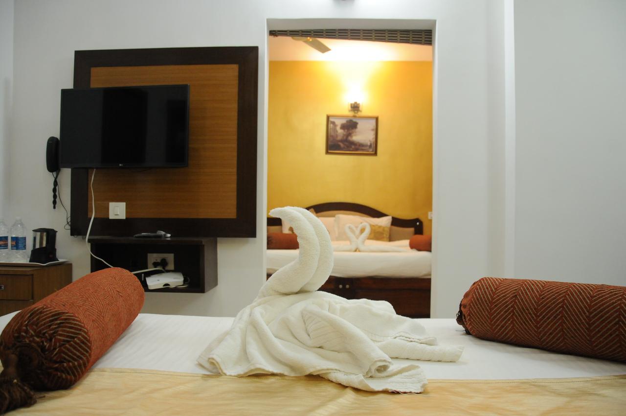 Alwesal International Otel Madikeri Dış mekan fotoğraf
