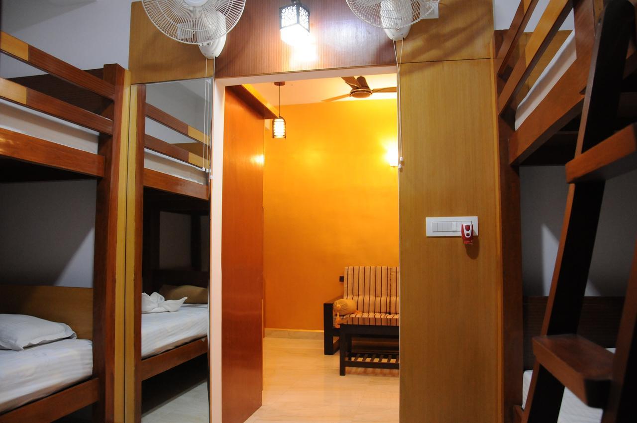 Alwesal International Otel Madikeri Dış mekan fotoğraf