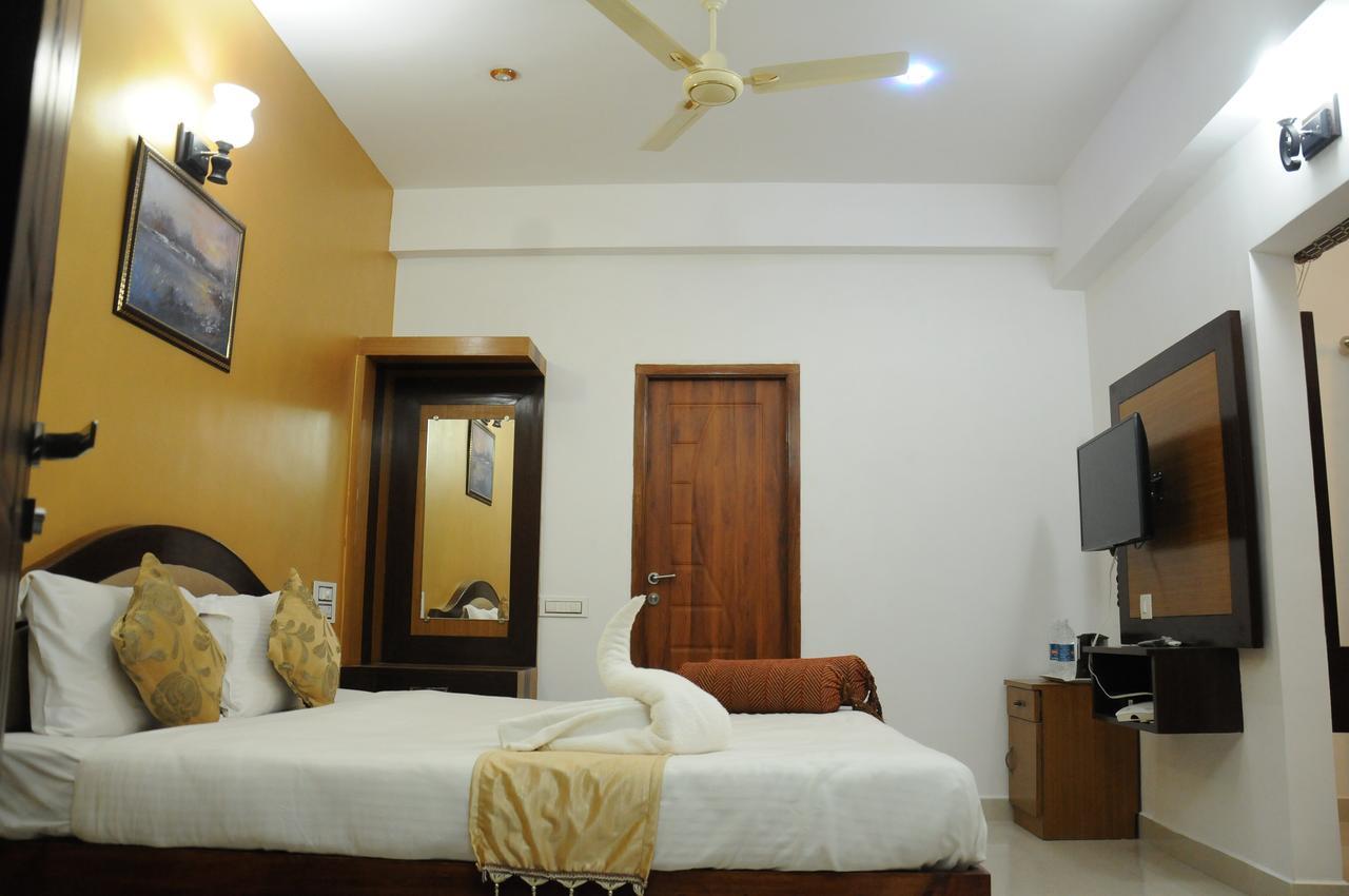 Alwesal International Otel Madikeri Dış mekan fotoğraf