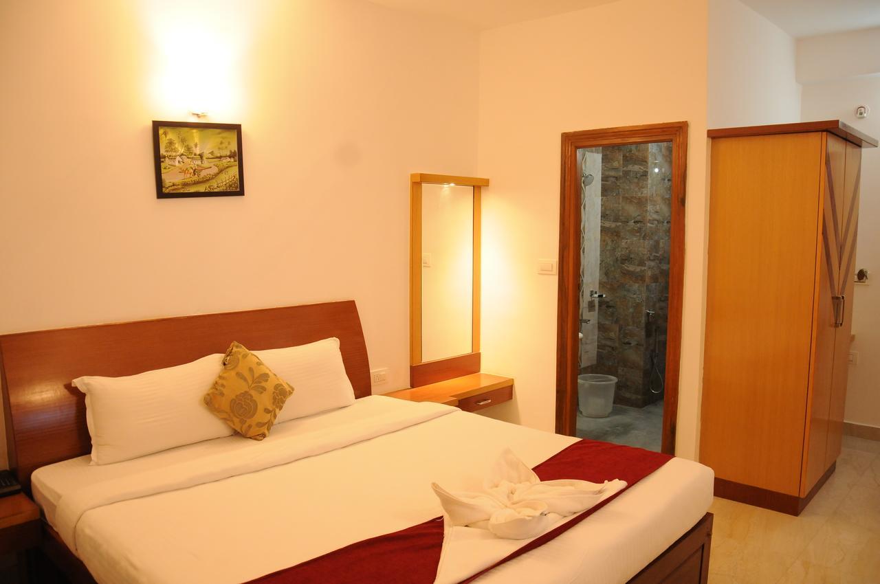 Alwesal International Otel Madikeri Dış mekan fotoğraf